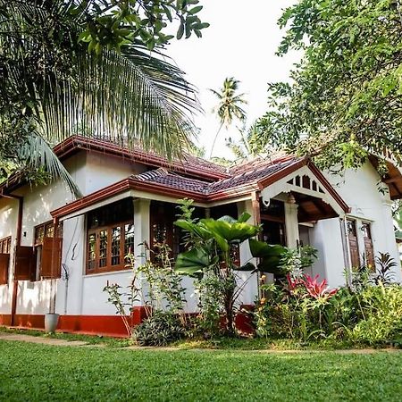 Colonial Residence Kandy Villa Buitenkant foto