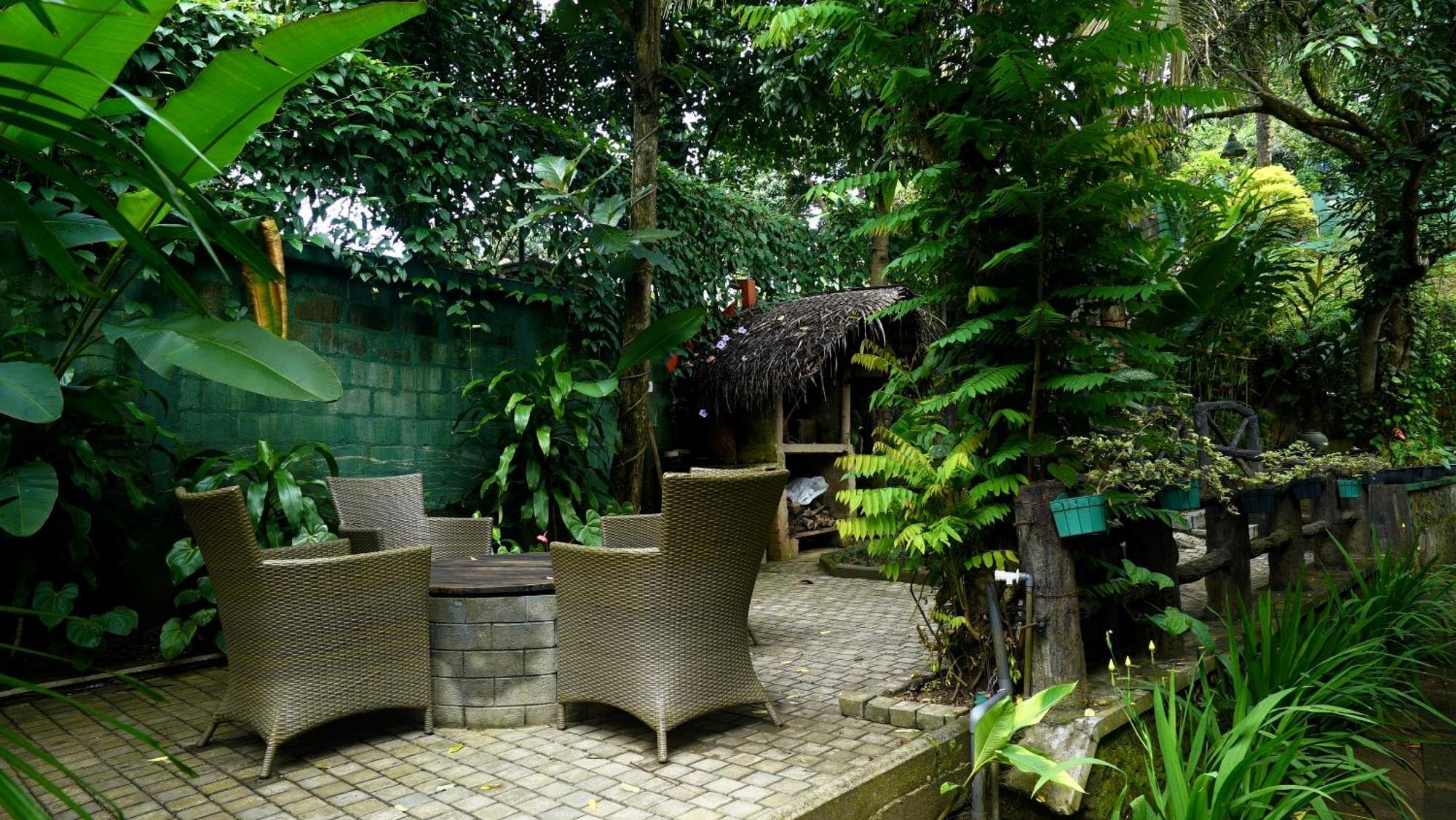 Colonial Residence Kandy Villa Buitenkant foto