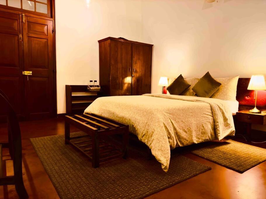 Colonial Residence Kandy Villa Buitenkant foto